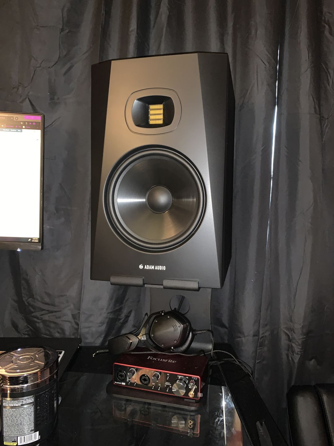 Customer photo review of SOUNDRISE PRO Studio Monitor Stands 9" | Made in USA | Pair