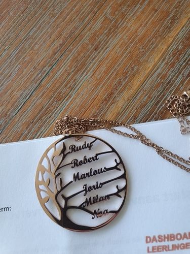 Customer photo review of Mon meilleur cadeau ©  : Collier Arbre de Vie Unisex Personnalisé
