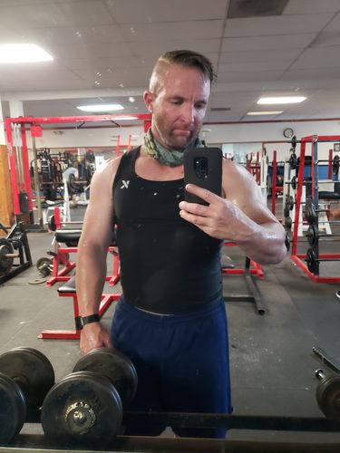 Customer photo review of Men's Heat-Trapping Sweat Vest