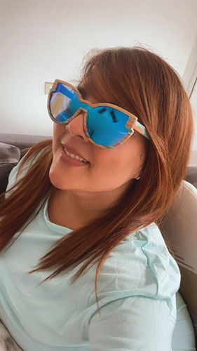 Customer photo review of Candy Blue