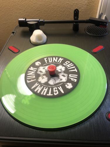 Customer photo review of SPINCAP (Portable Record Player Spindle Cap)