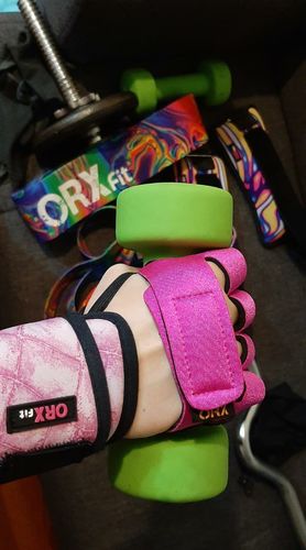 Customer photo review of Guantes Pesas GRAB Mujer