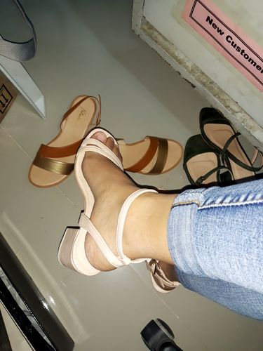 Customer photo review of Pia Old Rose