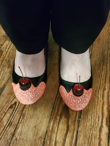 Customer photo review of Bake-A-Shoe Sprinkle Flat