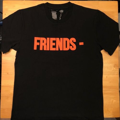 Customer photo review of VLONE T-Shirt S6