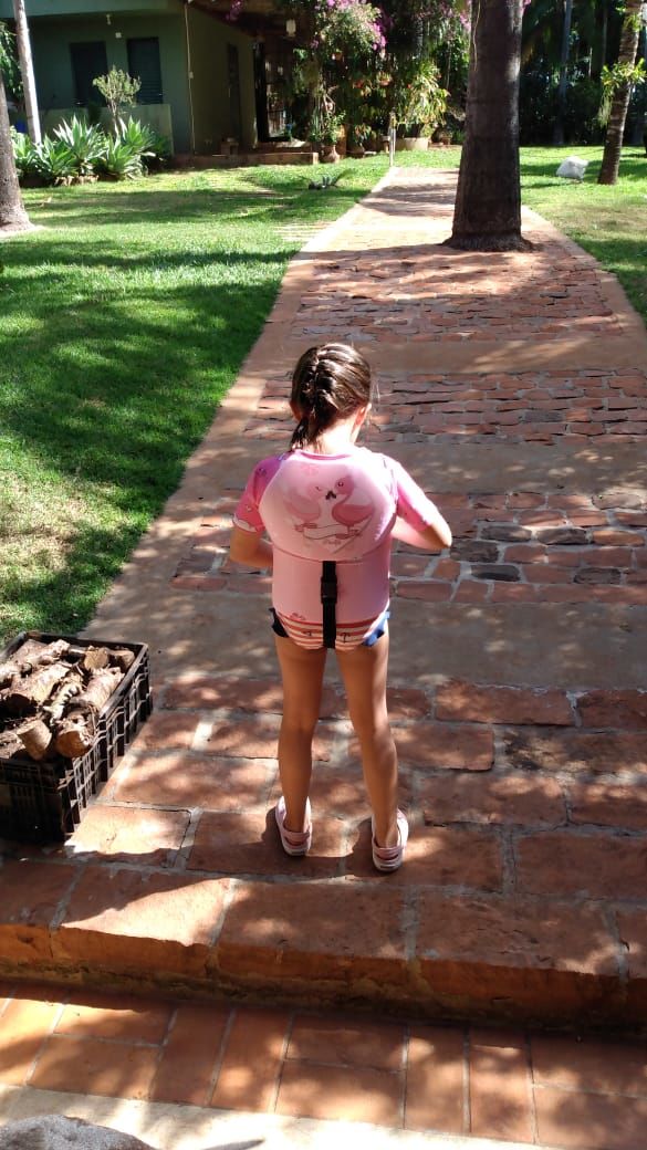 Customer photo review of Camisa Flutuadora Infantil Floater