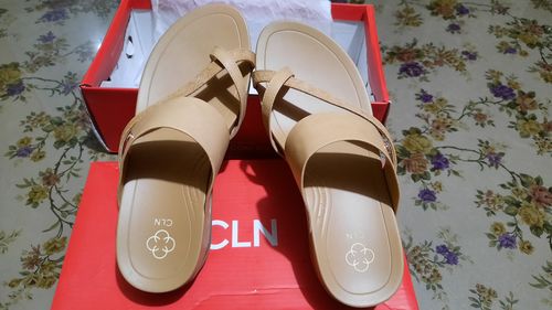 Customer photo review of Mendoza Wedge Slides