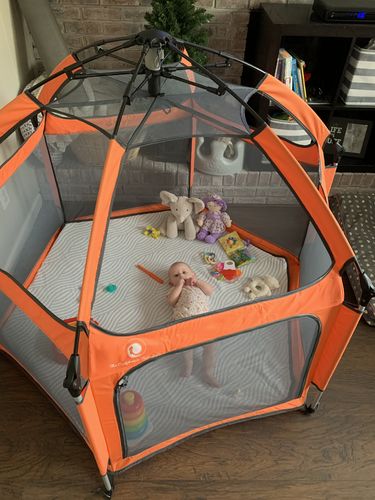 Customer photo review of Pop N' Go® Playpen