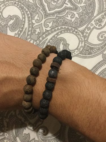 Customer photo review of Zedernholz Armband