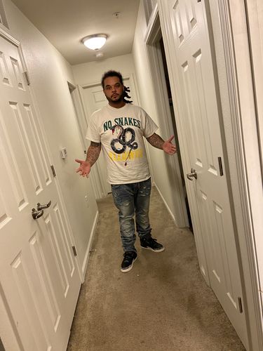 Customer photo review of Laundry Day -  Black T-Shirt