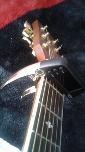 Customer photo review of TCapo20 Acoustic Guitar Tuner Capo Quick Change Key Capo Tuner Alloy Material for Electric Guitar Bass Chromatic Accessories