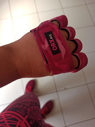 Customer photo review of Guantes Pesas GRAB Mujer