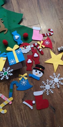 Customer photo review of Kids DIY Felt Christmas Tree