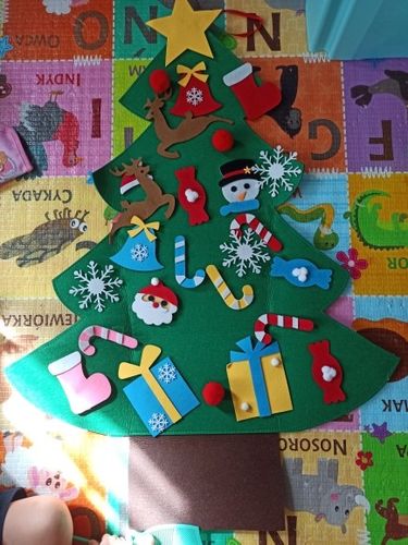 Customer photo review of Kids DIY Felt Christmas Tree