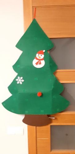 Customer photo review of Kids DIY Felt Christmas Tree