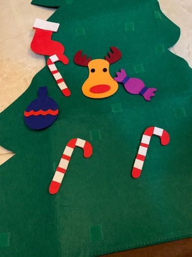 Customer photo review of Kids DIY Felt Christmas Tree