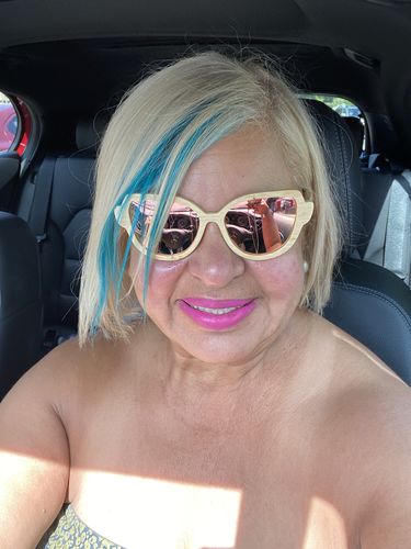 Customer photo review of Elena Rose