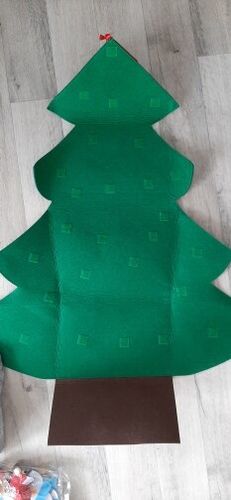 Customer photo review of Kids DIY Felt Christmas Tree