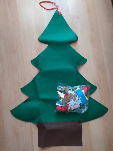 Customer photo review of Kids DIY Felt Christmas Tree
