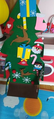 Customer photo review of Kids DIY Felt Christmas Tree