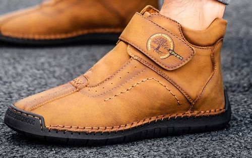 Customer photo review of Dacomfy Men's leather shoes non-slip casual fashion high-top shoes