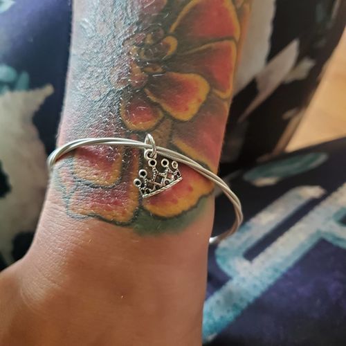 Customer photo review of CROWN – “KING WITHOUT A CROWN”