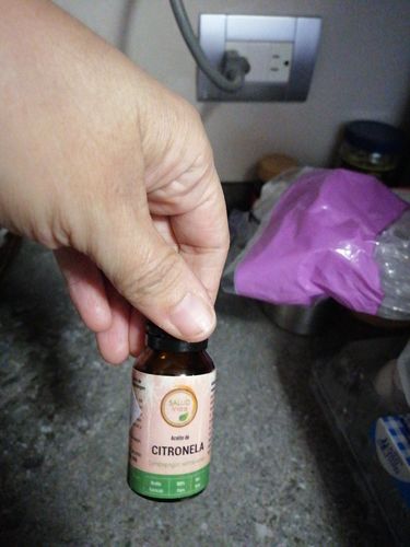 Customer photo review of Aceite esencial de citronella