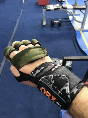 Customer photo review of Muñequeras Crossfit Black Camo