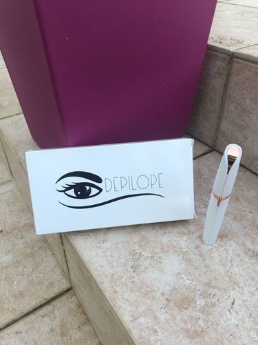 olivia eyebrow trimmer