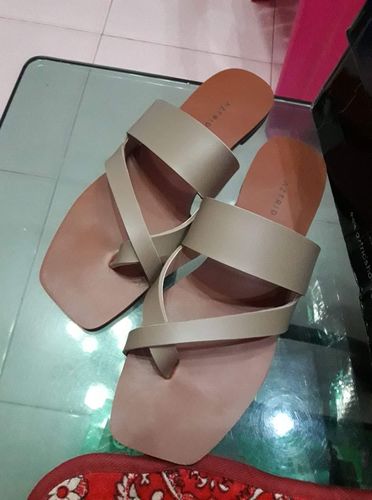 Customer photo review of Gian Beige