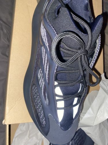 Customer photo review of adidas Yeezy 700 V3 Alvah