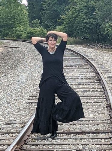 Customer photo review of Allura Loose Pants