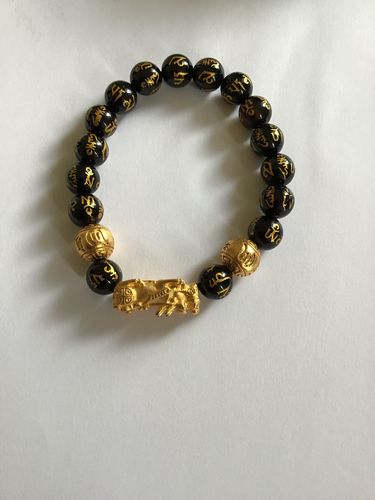 Customer photo review of Feng Shui Wealth Beads Bracelet
