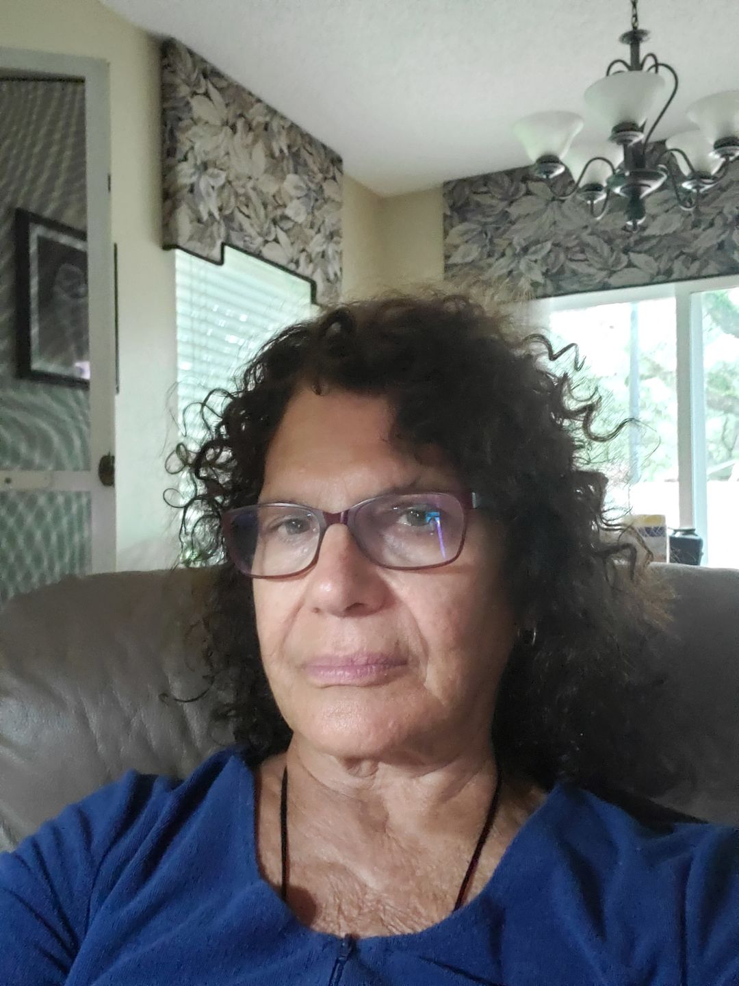 Customer photo review of Defining Flaxseed Gel for Curly Hair with Organic Jojoba Oil for Moisture and Lavender Fragrance