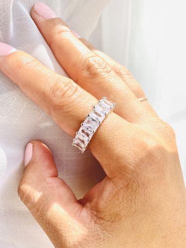 Customer photo review of Mia band