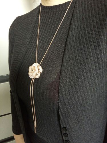 Customer photo review of Flower long pearl sweater necklace dress pendant