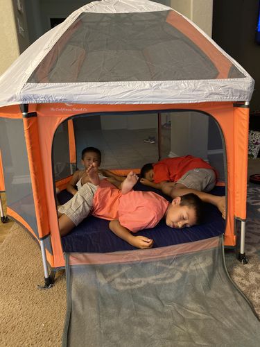 Customer photo review of Pop N' Go® Playpen