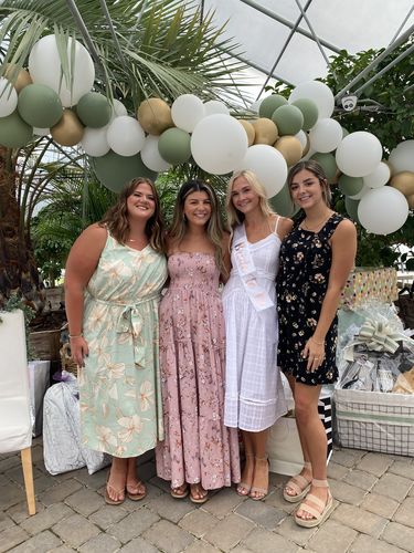 Customer photo review of Create Your Own Color Mix - DIY Balloon Garland Kit