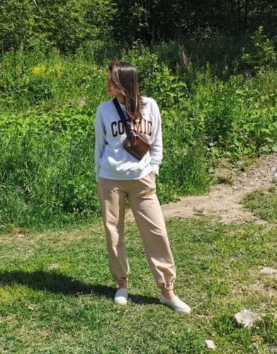 Customer photo review of Clariene Lounge Jogger Pants