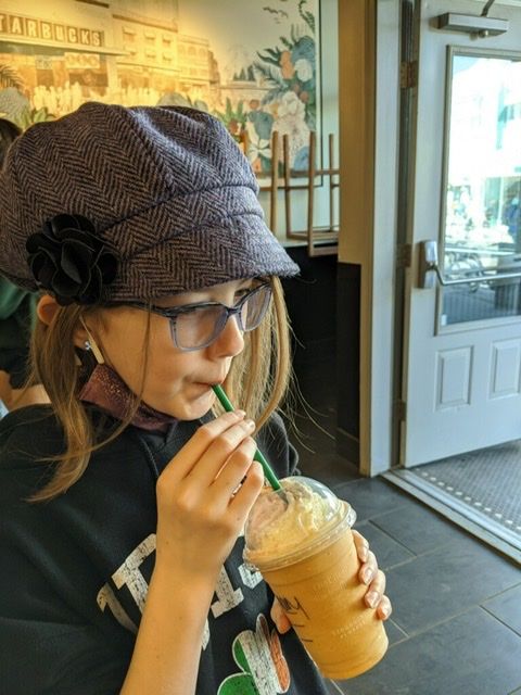 Customer photo review of Mucros Weavers Ladies Tweed Newsboy Hat