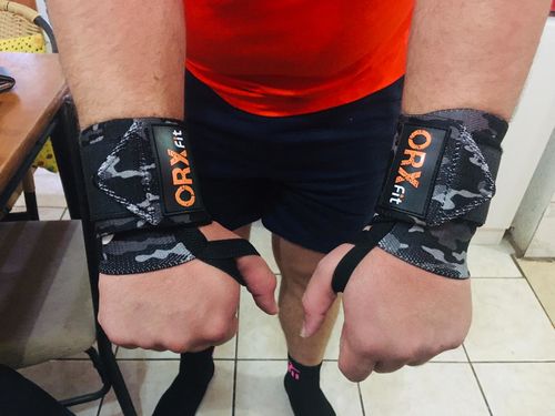 Customer photo review of Muñequeras Crossfit Black Camo