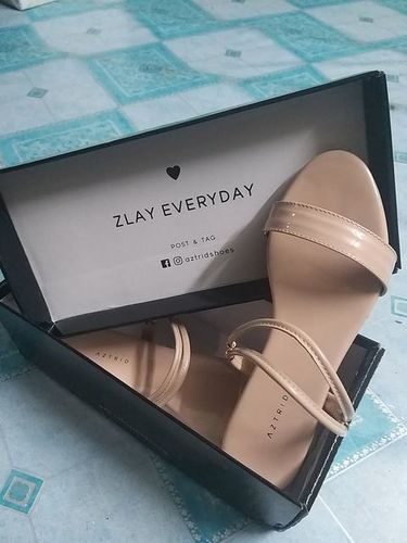Customer photo review of Suzy Nude