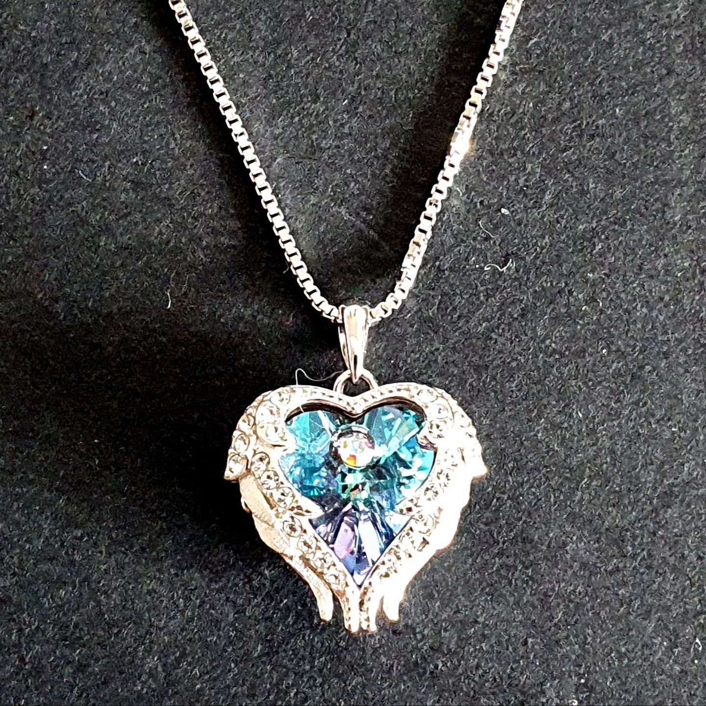 Customer photo review of Engelsflügel Halskette | 925 Sterling Silber | Dein Schutzengel für unterwegs