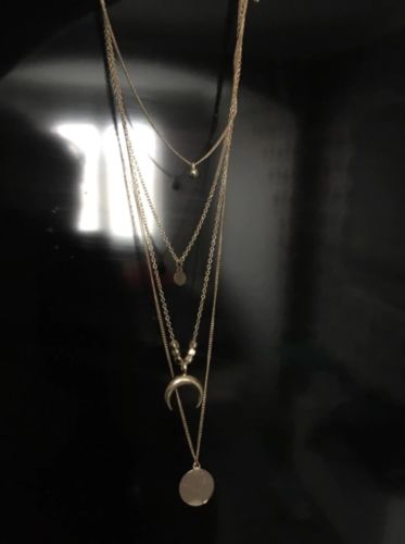 Customer photo review of Collier Moon