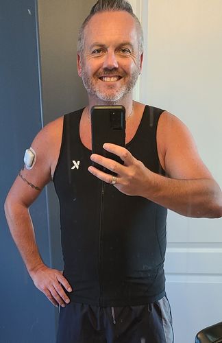 Customer photo review of Men's Zipper Heat Trapping Sweat Vest