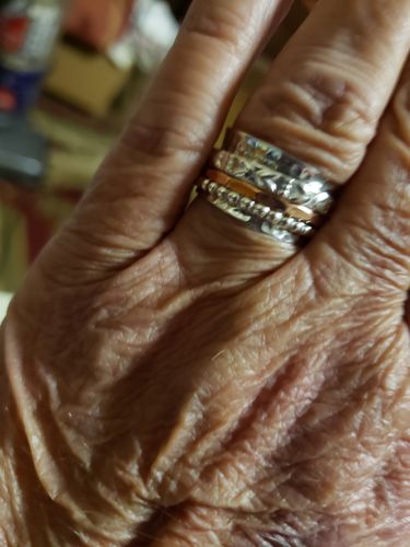 Customer photo review of Meditation Spinner Ring Size 9 (925 Sterling Silver) RING22886