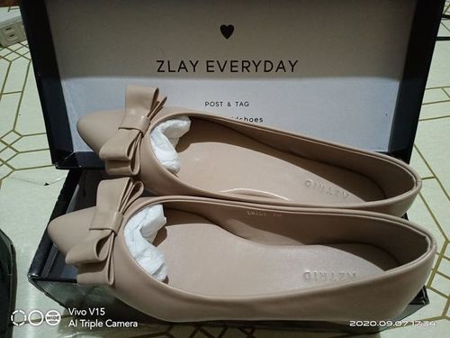 Customer photo review of Emily Taupe