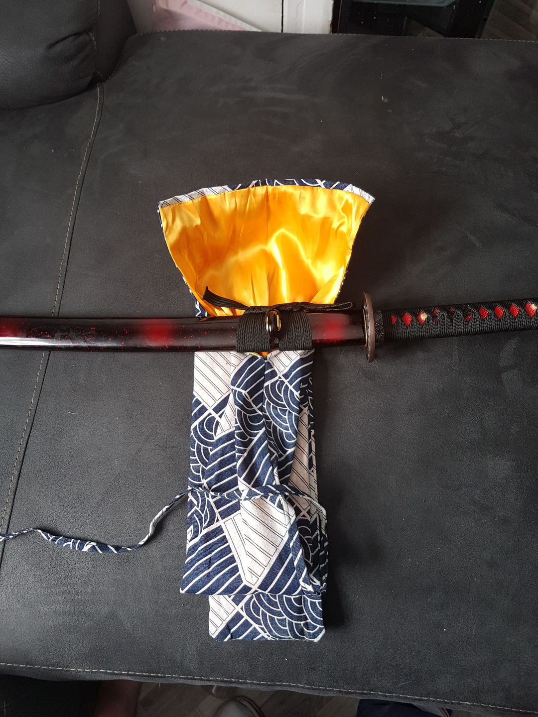 Customer photo review of Japanese Samurai Sword KATANA 1060High Carbon Steel Can Cut Tree