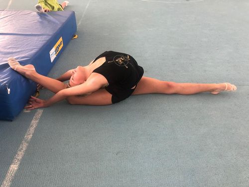 Customer photo review of Tank top "Golden gymnast with hoop"