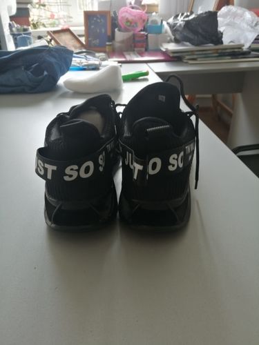 Customer photo review of Non-slip breathable sports shoes, Running Shoes Walking Non Slip Blade Type Sneakers [Limited time offer: Buy 2 Save More 15%]